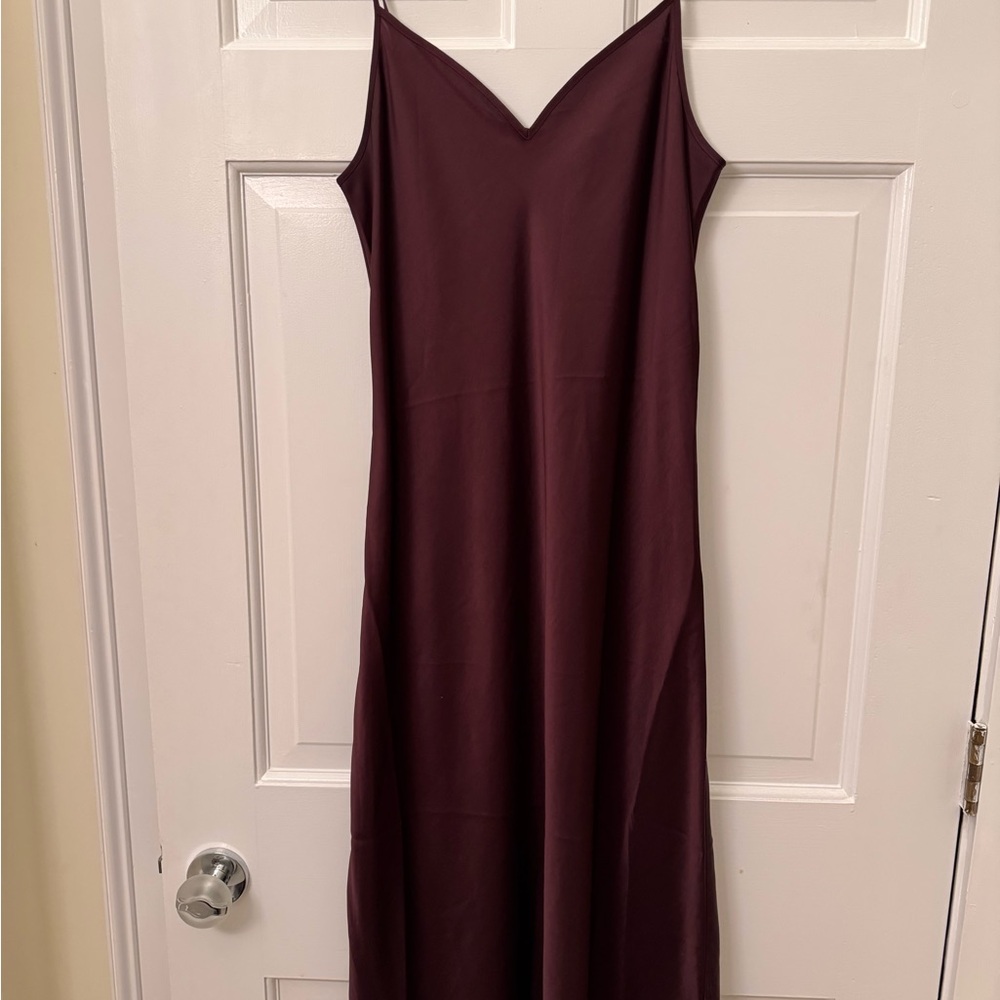 Elegant Burgundy Sleeveless Slip Dress